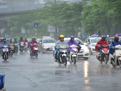 Dự báo thời tiết 8.11: Bắc Bộ trời lạnh, Trung Bộ tiếp tục mưa lớn