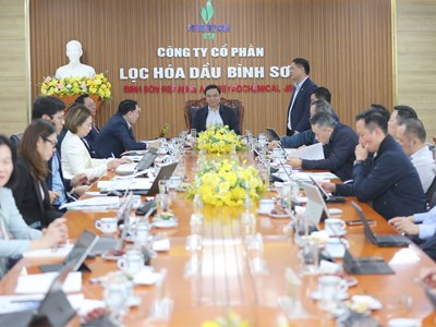 “Thiết thực đẩy mạnh sản xuất kinh doanh hoàn thành vượt mức toàn bộ các chỉ tiêu kế hoạch quản trị 2025, bù đắp những thiệt hại mà đất nước đang phải đối mặt do mưa lũ”