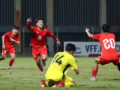 U17 Việt Nam vs U17 Malaysia: Thắng tưng bừng 4-0, thầy trò HLV Roland đoạt vé dự VCK châu Á