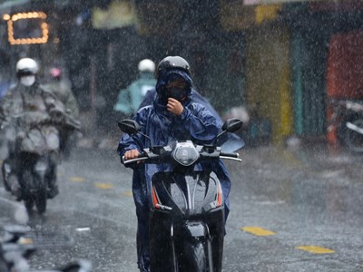 Dự báo thời tiết 17.12: Hà Nội trời rét, TP.HCM mưa dông
