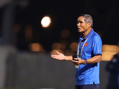 HLV Mai Đức Chung nói gì về tình huống bàn thắng không được công nhận của tuyển nữ Việt Nam