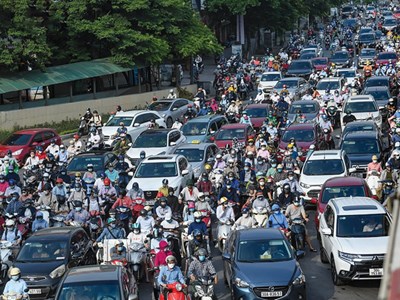 Thủ tướng chỉ đạo không để xảy ra ùn tắc kéo dài tại Hà Nội và TP.HCM
