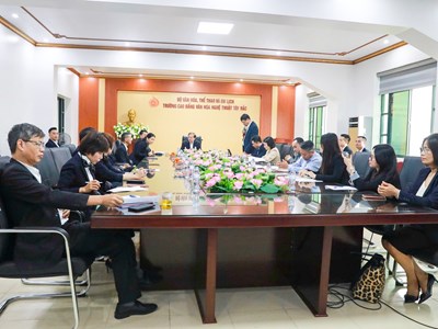 Đổi mới chương trình đào tạo gắn với thực tiễn đời sống văn hóa tại các địa phương