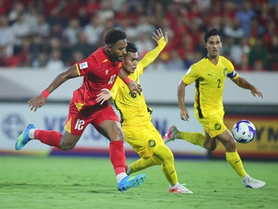 Highlight Việt Nam vs Malaysia: Xuân Son lập cú đúp, chiến thắng tưng bừng