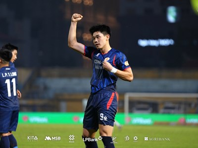 Highlight CAHN vs Đà Nẵng: Đình Bắc lập cú đúp, chiến thắng 5 sao