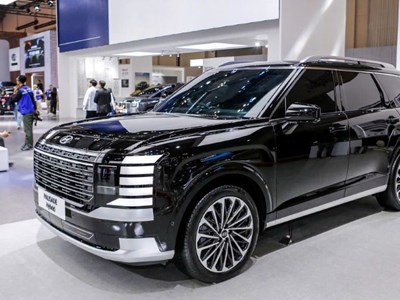 Xe 7 chỗ đồng loạt giảm giá mùa du lịch hè