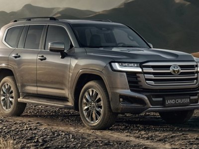 Land Cruiser LC300 Hybrid chuẩn bị về Việt Nam