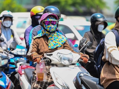 Thời tiết hôm nay 14.4: Trung Bộ nắng nóng đặc biệt gay gắt, có nơi trên 40°C