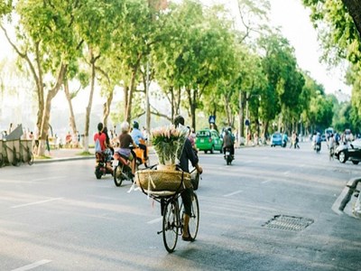 Thời tiết hôm nay 15.4: Hà Nội ngày nắng, TP.HCM mưa rào