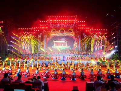 “Linh thiêng nguồn cội” mở mùa hành hương về Đất Tổ