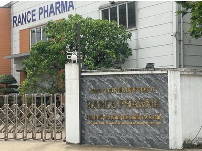 Cựu cán bộ công an bị cáo buộc chiếm đoạt 140.000 USD trong đường dây “chạy án” sữa giả