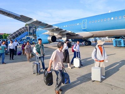 Điểm tin du lịch ngày 21.4: Cháy vé máy bay dịp lễ 30.4; Sa Pa ghi dấu trên báo chí quốc tế 