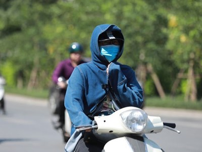 Thời tiết hôm nay 22.4: Trung Bộ nắng nóng gay gắt, có nơi trên 37°C