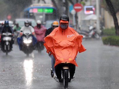 Thời tiết hôm nay 23.4: Bắc Bộ cục bộ có nơi mưa to đến rất to