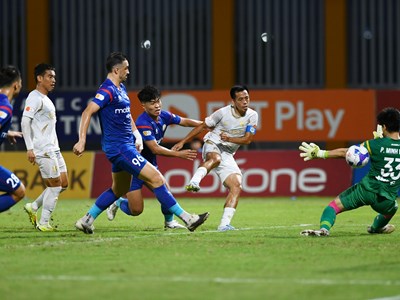 Highlight PVF-CAND vs Hà Nội: 4 bàn trong mưa lớn