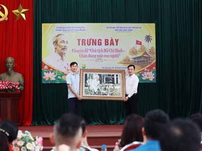 Phú Thọ: Trưng bày lưu động chuyên đề “Chủ tịch Hồ Chí Minh – Chân dung một con người”