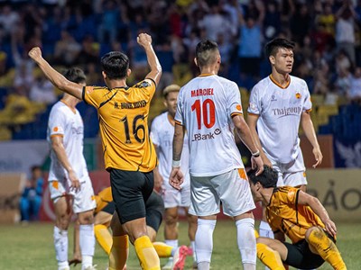 Highlight Thanh Hoá vs HAGL: Abdurakhmanov phản lưới rồi lập công