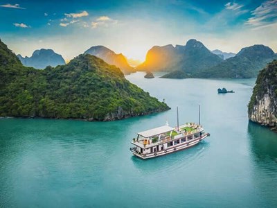 Cát Bà lọt top 15 điểm đến trăng mật tiết kiệm nhất thế giới