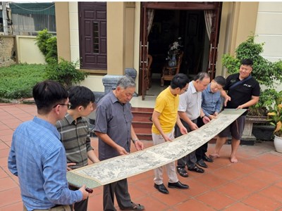 “Trúc Lâm đại sĩ xuất sơn đồ“: Dấu ấn Phật hoàng Trần Nhân Tông thức giấc trên mặt gỗ