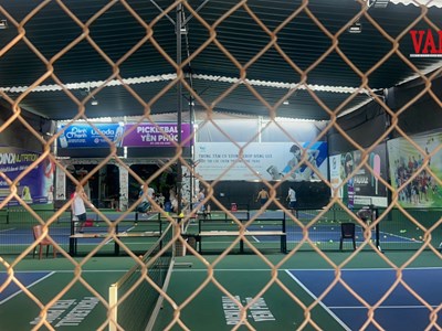 Cận cảnh loạt đất thể thao biến tướng thành sân pickleball ở Hà Nội