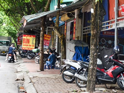 Ngang nhiên “xẻ thịt” đất thể thao để cho thuê kinh doanh thu lời