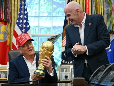 Tổng thống Mỹ sẽ trao cúp vô địch World Cup 2026