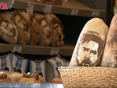 Bánh mì Messi, Maradona “gây sốt” mùa World Cup