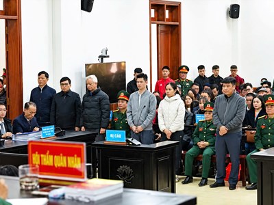 Chủ tịch Tập đoàn Phúc Sơn cùng hai cựu Thiếu tướng hầu tòa vụ án đất sân bay Nha Trang