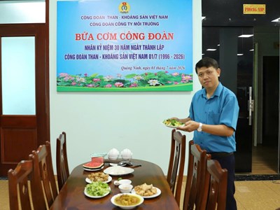 Ấm áp “Bữa cơm Công đoàn” - Hoạt động đầy ý nghĩa đối với cán bộ công nhân viên