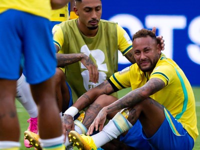 Neymar giã từ đội tuyển Brazil