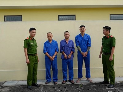 Khánh Sky, Vua Quạt và Hồ Văn Khoa bị khởi tố sau mâu thuẫn trên mạng xã hội