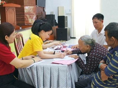 Đồng hành cùng người dân phục hồi sinh kế sau lũ