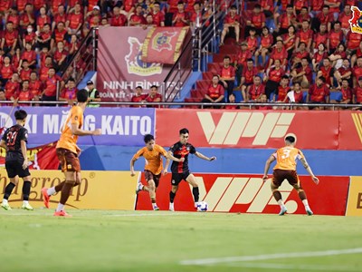 Highlight Ninh Bình vs HAGL: Rượt đuổi 7 bàn và 2 tấm thẻ đỏ  