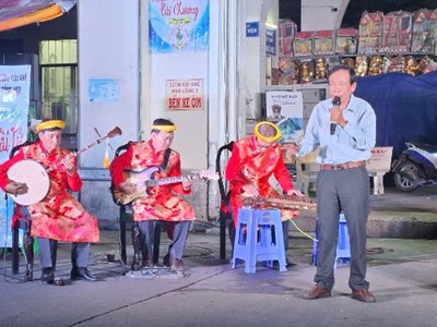 Câu ca còn hẹn người về