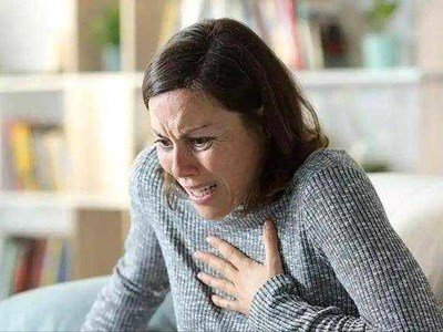 Tín hiệu nguy hiểm nhất của nhồi máu cơ tim không phải đau ngực, mà là 4 triệu chứng xuất hiện thường xuyên này