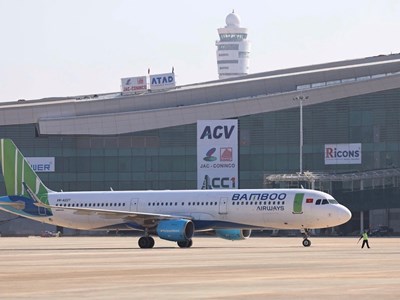 Long Thành đón 3 chuyến bay chở khách đầu tiên