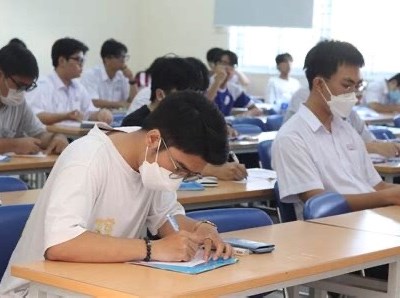 So sánh độ khó: Thi đánh giá năng lực và Thi tốt nghiệp THPT