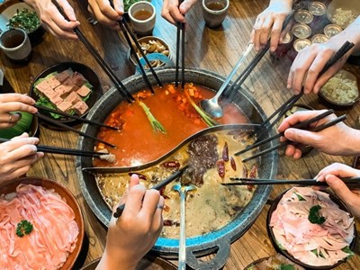 Tất niên tại gia: 5 món lẩu hot nhất 2026