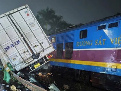 Vụ tàu hỏa va chạm xe tải ở Ngọc Hồi (Hà Nội): Tài xế xe tải tử vong tại chỗ
