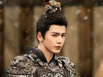 “Tướng quân mặt hoa da phấn” gây sốt và làn sóng phản đối mỹ nam ẻo lả