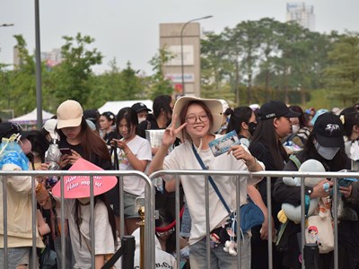 Concert “Trạm Yêu 4 - Băng qua đại dương”: Sôi động trước giờ diễn