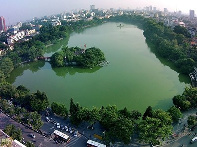 Không làm đồng loạt, có bãi đỗ xe và tủ đổi pin