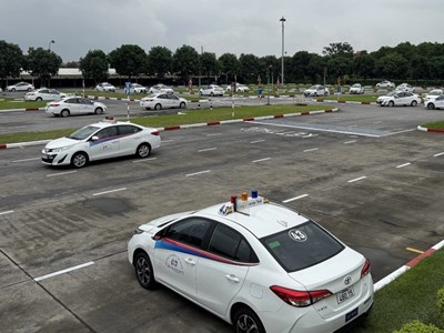 Giảm lý thuyết, tăng thực hành, lưu dữ liệu 50 năm