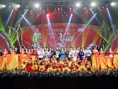 Báo chí dành lời khen cho chương trình nghệ thuật “Sáng mãi tên Người” 