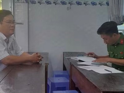 Đánh nam sinh bầm lưng vì gỡ miếng lót ghế, thầy giáo bị phạt 7 triệu đồng