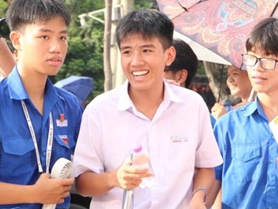 Giá trị của sự dấn thân ở người trẻ vào đề Văn lớp 10 Hà Nội