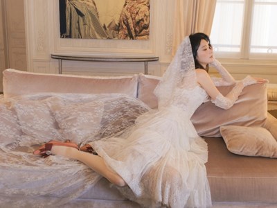 Hề Mộng Dao diện váy cưới của nhà mốt Việt trong hôn lễ triệu đô