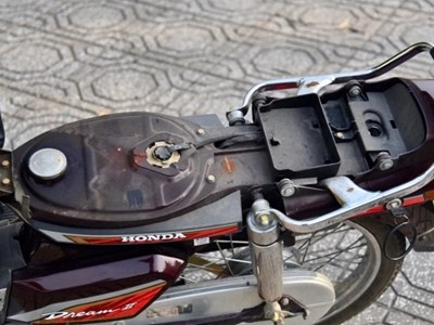 Cần làm gì với xe không hỗ trợ xăng E10?
