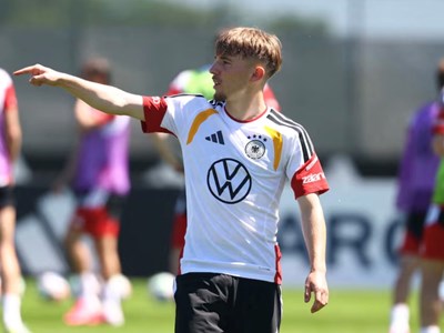 Lenny Karl đứt mạch World Cup, Đức mất mũi nhọn phút chót