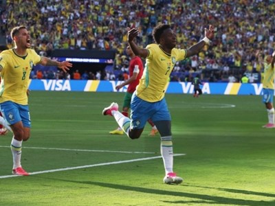 Brazil hòa Morocco ở trận ra quân World Cup